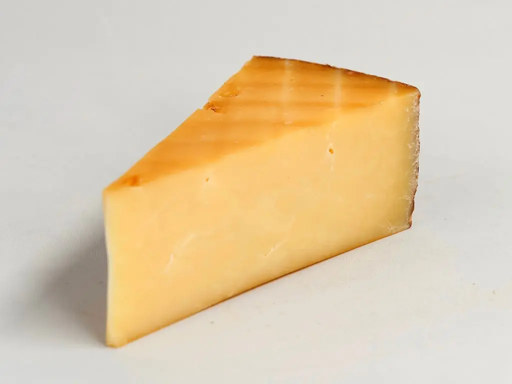 Smoked Cheddar - section view