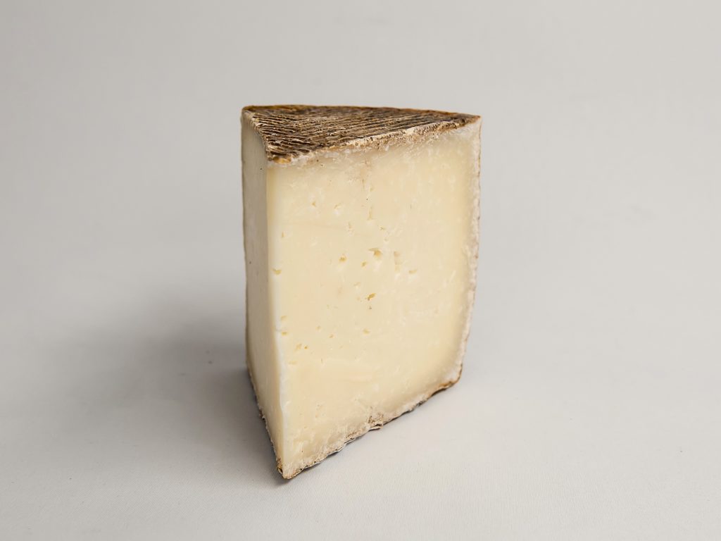 Manchego - section view